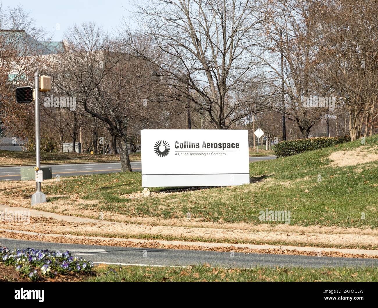 CHARLOTTE, NC, USA-8 Dezember 2019: ein Straßenschild für Collins für Luft- und Raumfahrt. Stockfoto