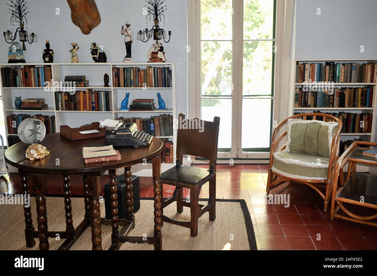 Die Studie Zimmer in Autor Ernest Hemingway Haus, einem berühmten Reiseziel auf tropischen Key West, Florida, USA. U.S. National Historic Landmark. Stockfoto