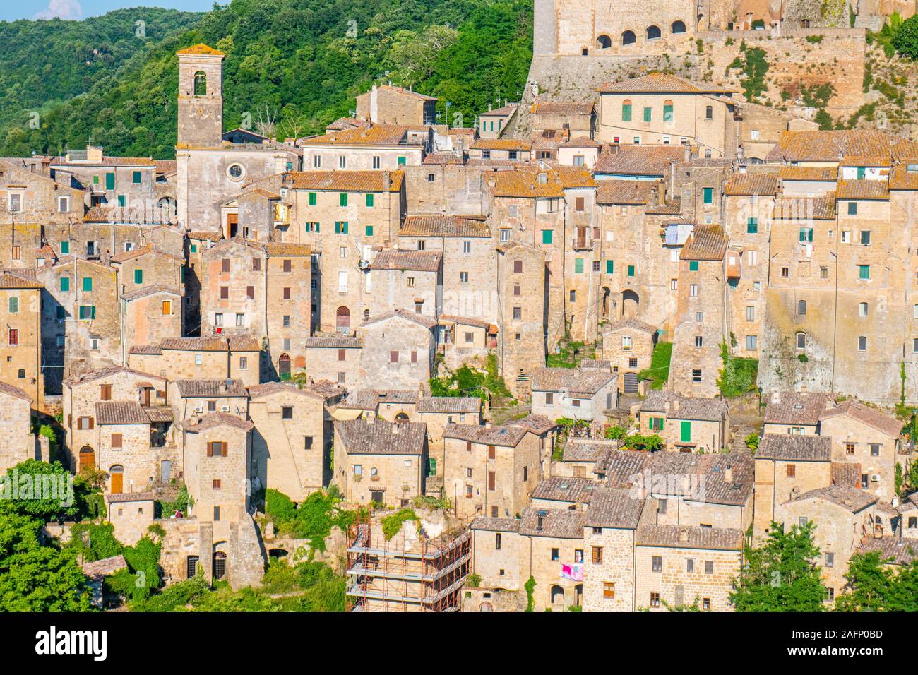 Gebäude der kleinen Stadt Sorano in der Toskana, Italien Stockfoto