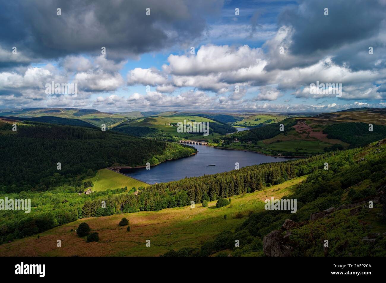 UK, Derbyshire, Peak District, Ladybower Vorratsbehälter von Bamford Kante Stockfoto