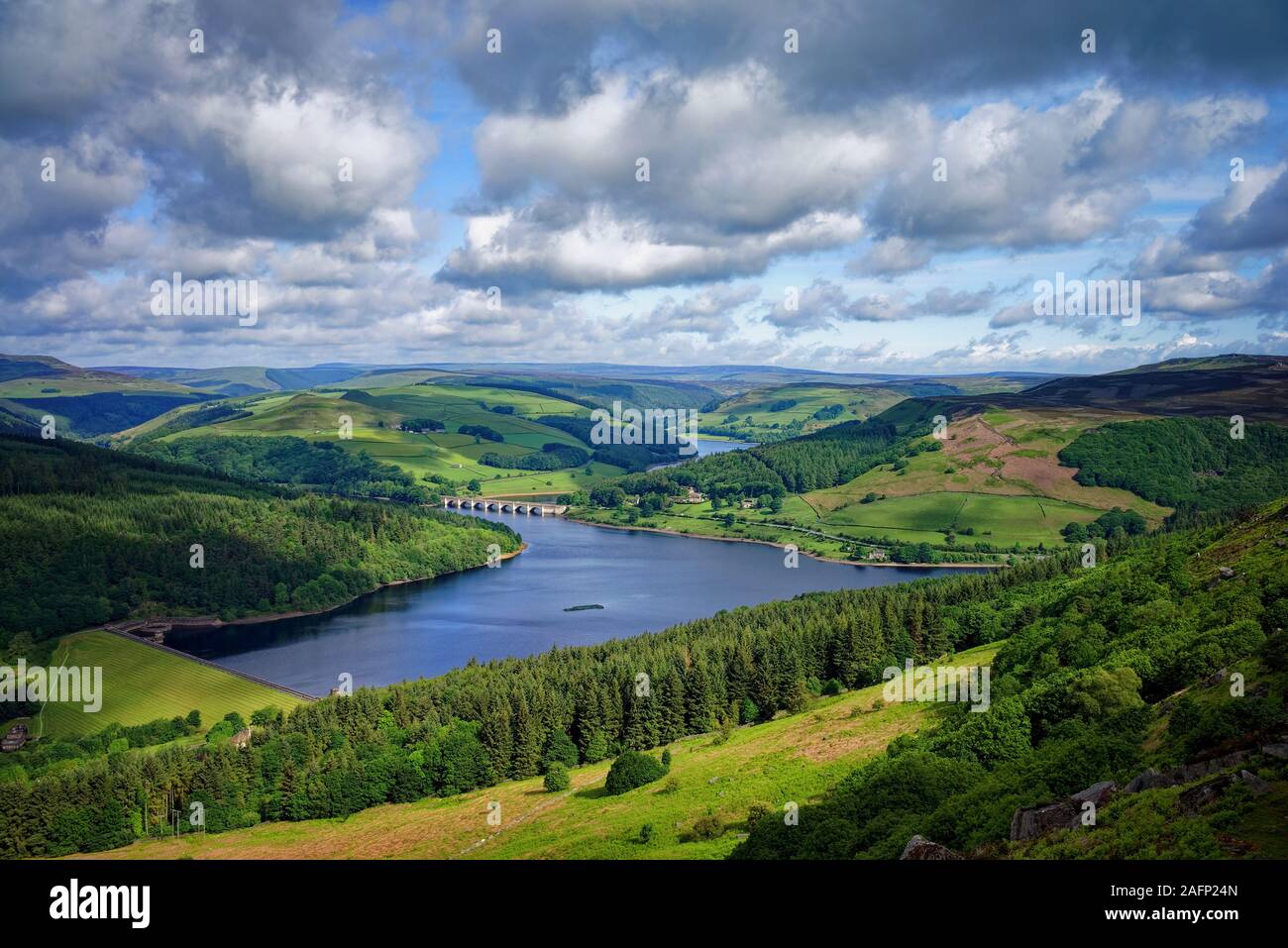 UK, Derbyshire, Peak District, Ladybower Vorratsbehälter von Bamford Kante Stockfoto