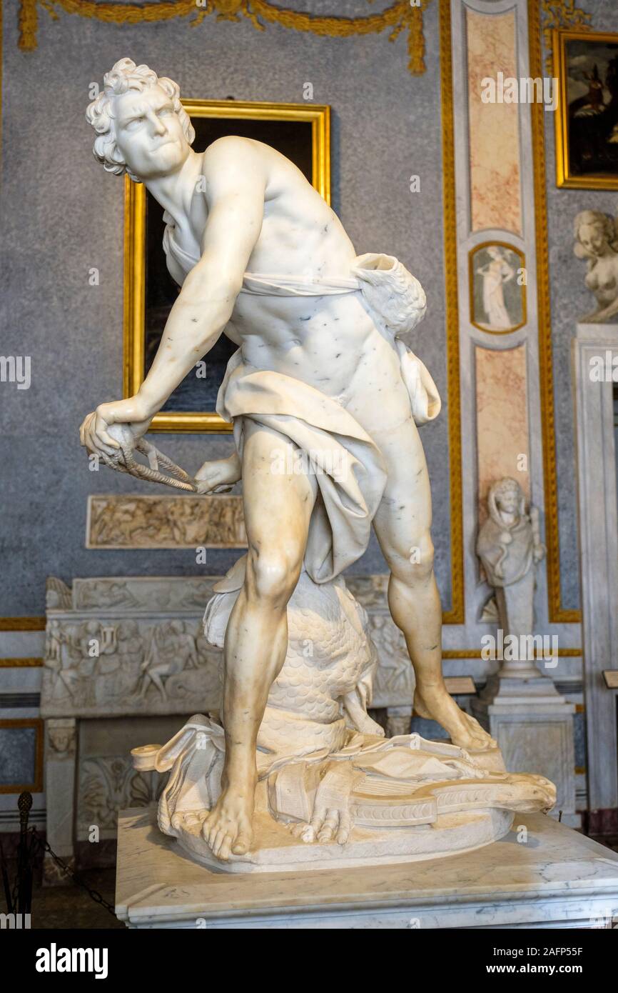Bernini-Statue, italienische Kunst, David-Skulptur, Skulpturen von Gian Lorenzo Bernini, Galleria Borghese Museum, Villa Borghese, Rom, Italien Stockfoto
