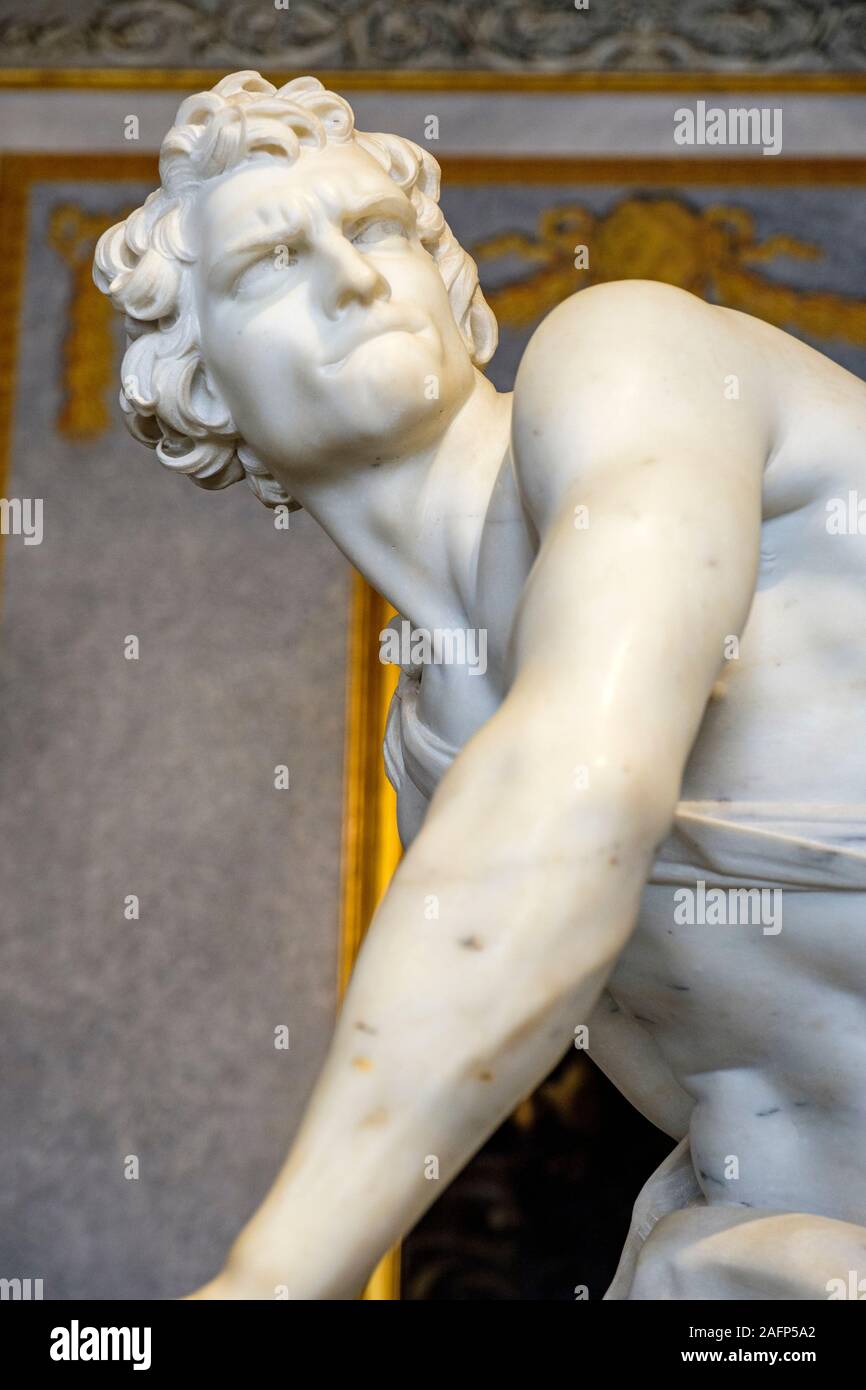Bernini-Statue, italienische Kunst, Detail der Skulptur Davids, Skulpturen von Gian Lorenzo Bernini, Galleria Borghese Museum, Villa Borghese, Rom, Italien Stockfoto