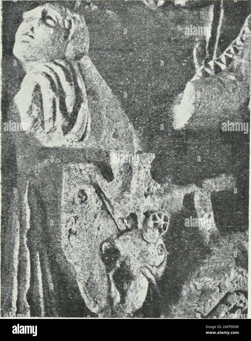 . Revue baltique. Ich. Le Trophée au Kopfhaut Le sarcophage Ammeiidoh PL. IL. 2. Une le Temple de coupées lArc dOrange. Les Temple coupées. 39 Commençons par traduire et par les Deux commenter textescapitaux de Diodore et de Strabon. Auf sait quils résumentcelui de Posidonios voyagea dApamée qui en Gaule une dizainedannées avant la conquête Romaine (v. 85-03). Mais auf ne sedit peut-être pas assez de ce que les Beobachtungen philosophestoïcien traitées doivent être avec le même Respekt que cellesdun Mac Lennan, dun Skeat ou dun Taylor. Voici donc ce que nous Posidonios dit daprès Diodore, tra-duit auss Stockfoto