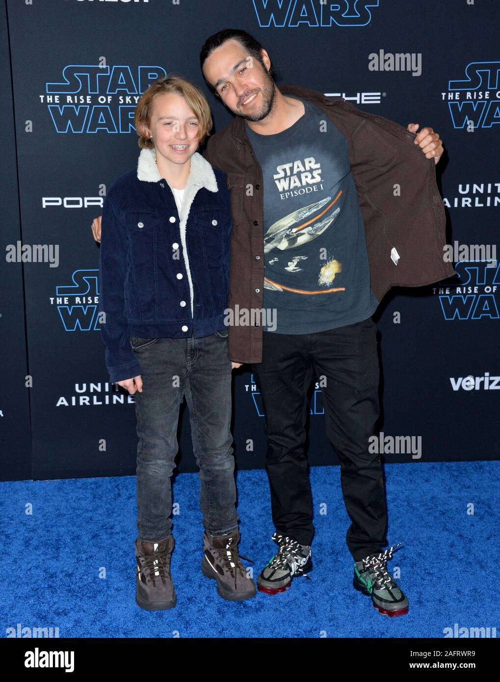 Los Angeles, USA. 16 Dez, 2019. LOS ANGELES, USA. Dezember 16, 2019: Pete Wentz & Bronx Wentz bei der Weltpremiere von 'Star Wars: Der Aufstieg der Skywalker' am El Capitan Theatre. Foto: Paul Smith/Alamy leben Nachrichten Stockfoto