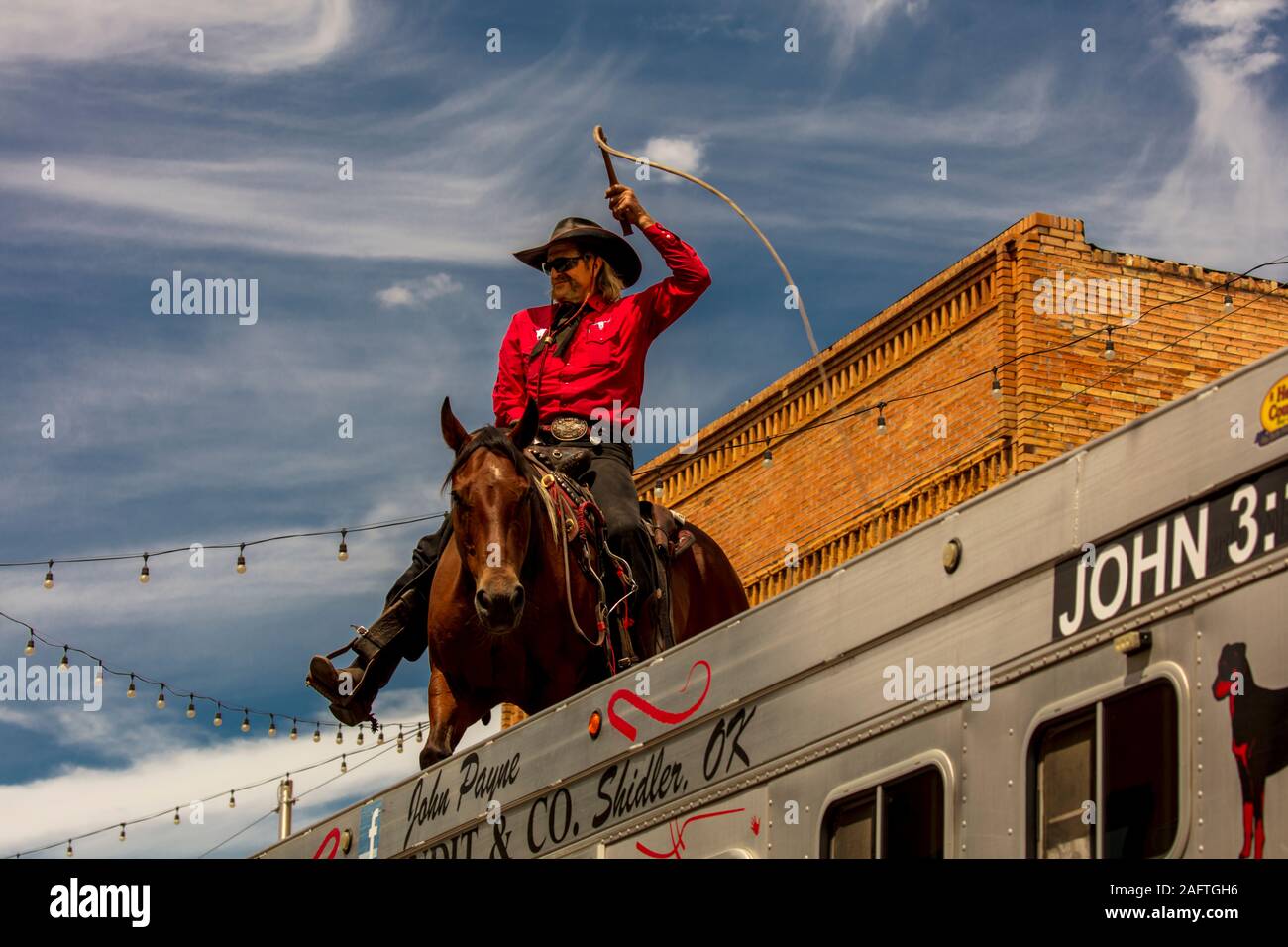 AUGUST 10, 2019 - Gallup, New Mexico, USA - John Payne Rodeo Rider bei 98Th Gallup Inter-tribal Indian Ceremonial, New Mexico Stockfoto