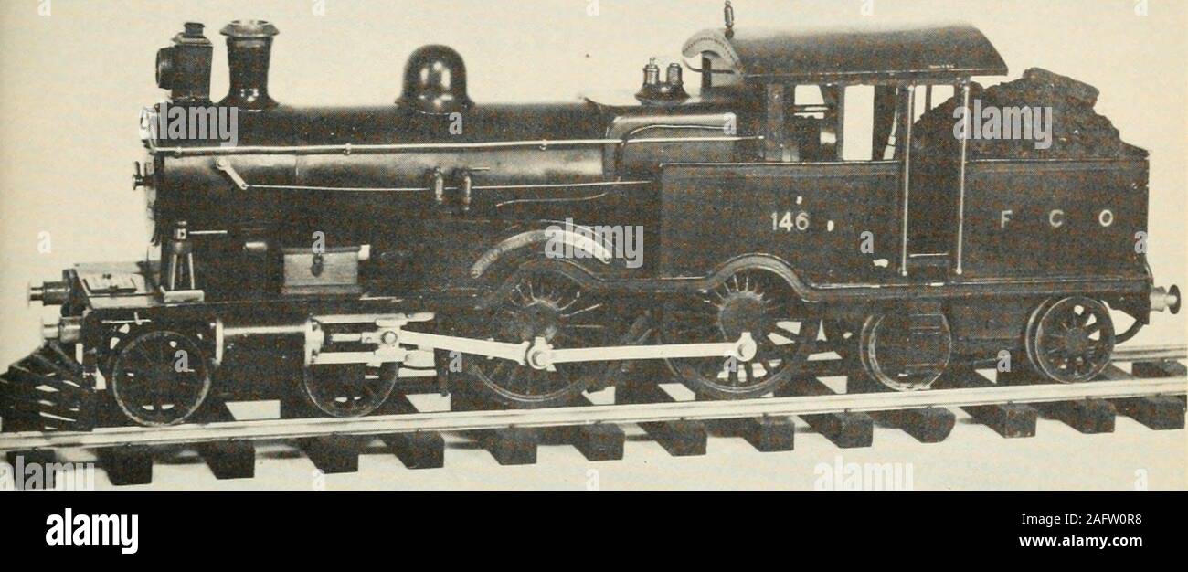 . Bulletin - United States National Museum. Abbildung 71. bedienbare Modell eines britischen Lokomotive von etwa 1 905. 90 britischen Lokomotive, 1 905 Eine funktionsfähige Modell (Abb. 72) der Lok Nr. 146 von theFerrocarril Oeste von Argentinien wurde 1933 um das Museum (USNM 310585) präsentiert von Frank A. Wardlaw und FrankA. Wardlaw, Jr. der 22-Zoll-langes Modell hat eine Spurweite von 2^2 Zoll. Benzin in der Ausschreibung durchgeführt wird als Kraftstoff verwendet. Thebuilder ist nicht bekannt. Abbildung 72. bedienbare Modell eines britischen Lokomotive, 1905. Die ursprüngliche Lok Nr. 146, ein 4-4-4-T Typ mit acowcatcher und Zylinder, gebaut Stockfoto