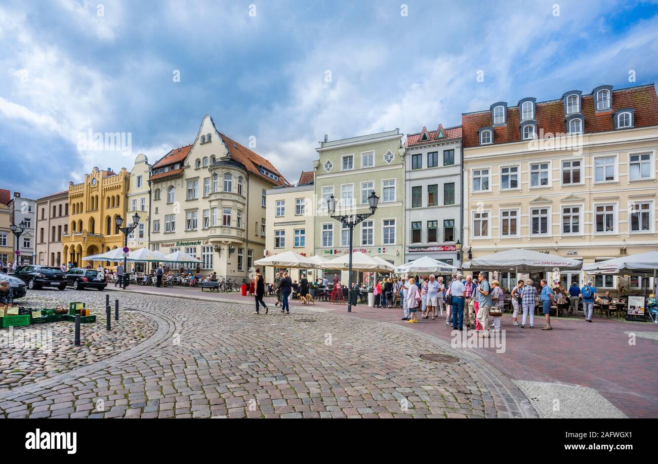 Marktplatz in der historischen Altstadt der Hansestadt Wismar, Mecklenburg-Vorpommern, Deutschland Stockfoto