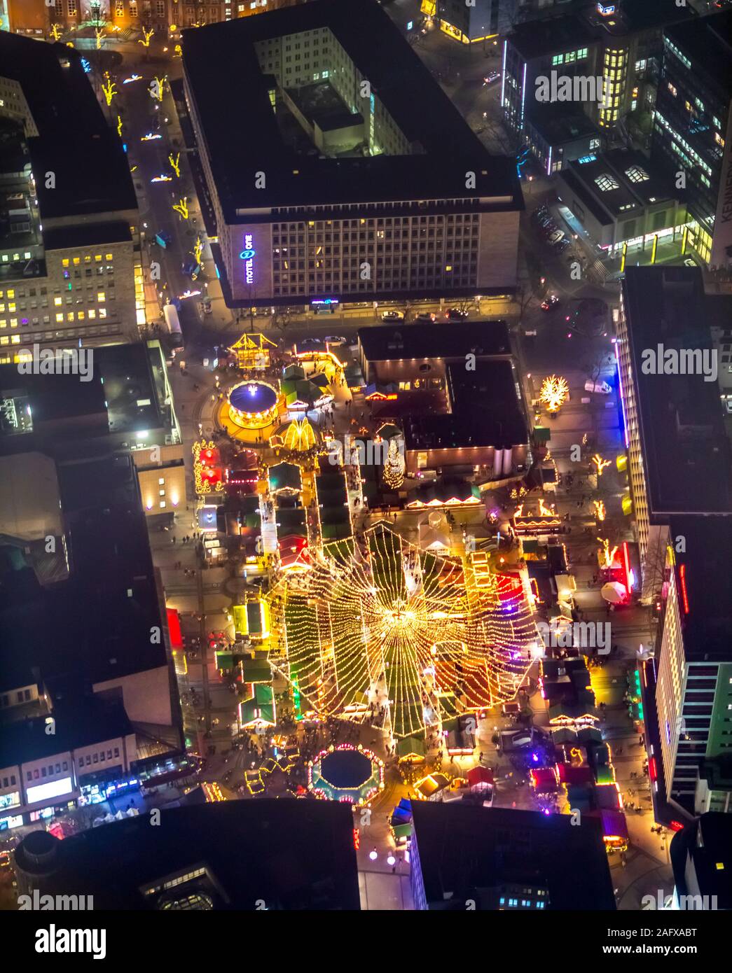 Luftbild, Kennedyplatz, Weihnachtsmarkt Essen, historischer Markt Essen, Ostviertel, Essen, Ruhrgebiet, Nordrhein-Westfalen, Deutschland, DE, Europa Stockfoto