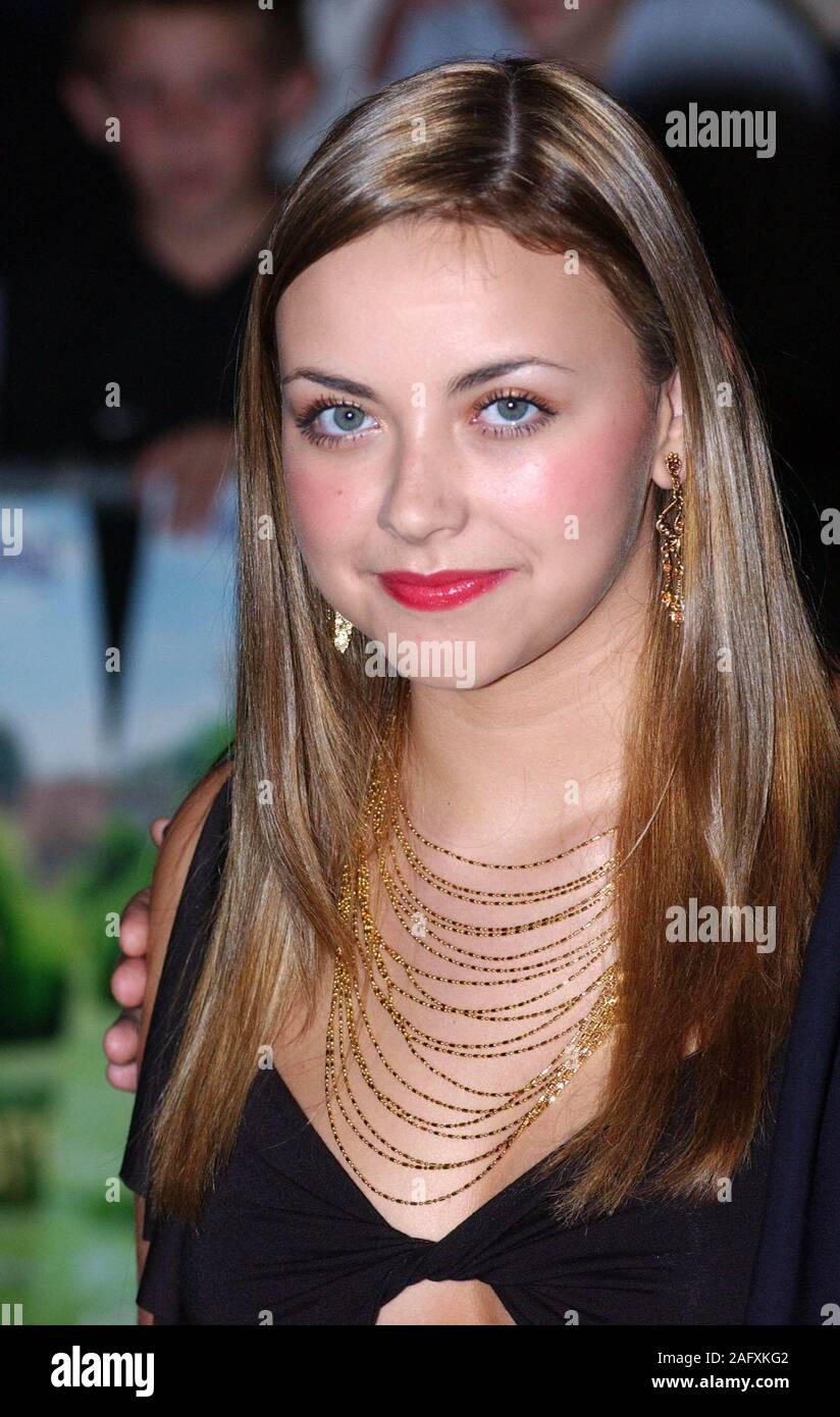 Die walisische Sängerin Charlotte Church kommt für die Premiere ihres neuen Films "BIN ICH" an der UCI-Kino, Cardiff heute Abend. (Montag 9/6/03). Stockfoto