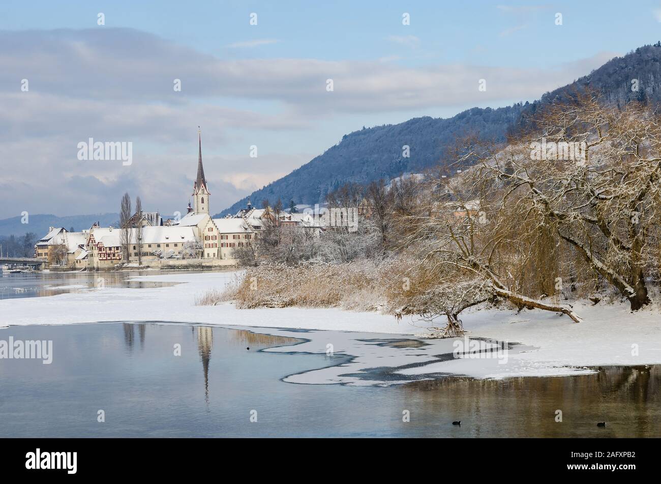 Historische Altstadt Stein am Rhein mit der St. George's Abbey im Winter, Kanton Schaffhausen, Schweiz Stockfoto