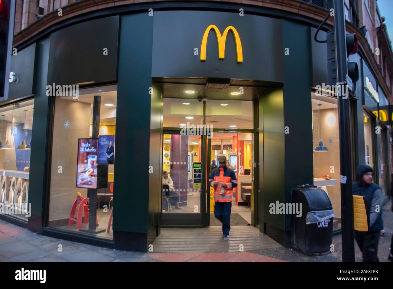 Eingang McDonalds in der Oxford Street Manchester England 2019 Stockfoto