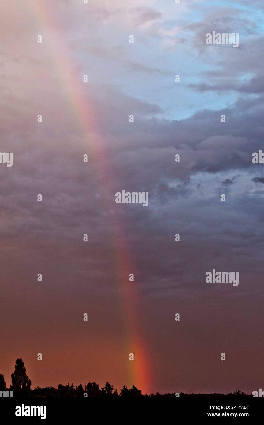 Regenbogen Bogen nach einem Sturm Stockfoto