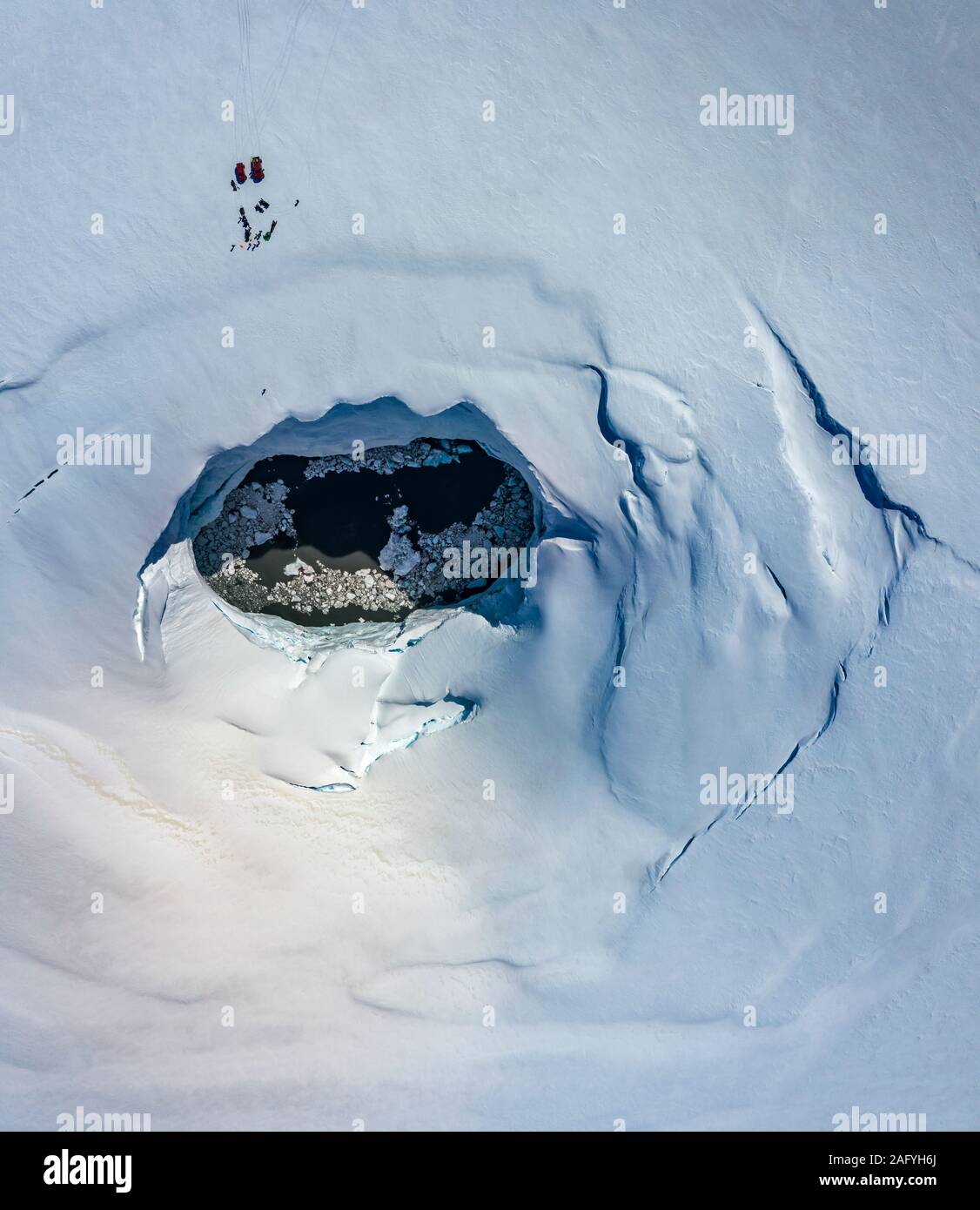 Wissenschaftler, die von der Caldera des Bardarbunga, Eiskappe des Vatnajökull, Island. Stockfoto