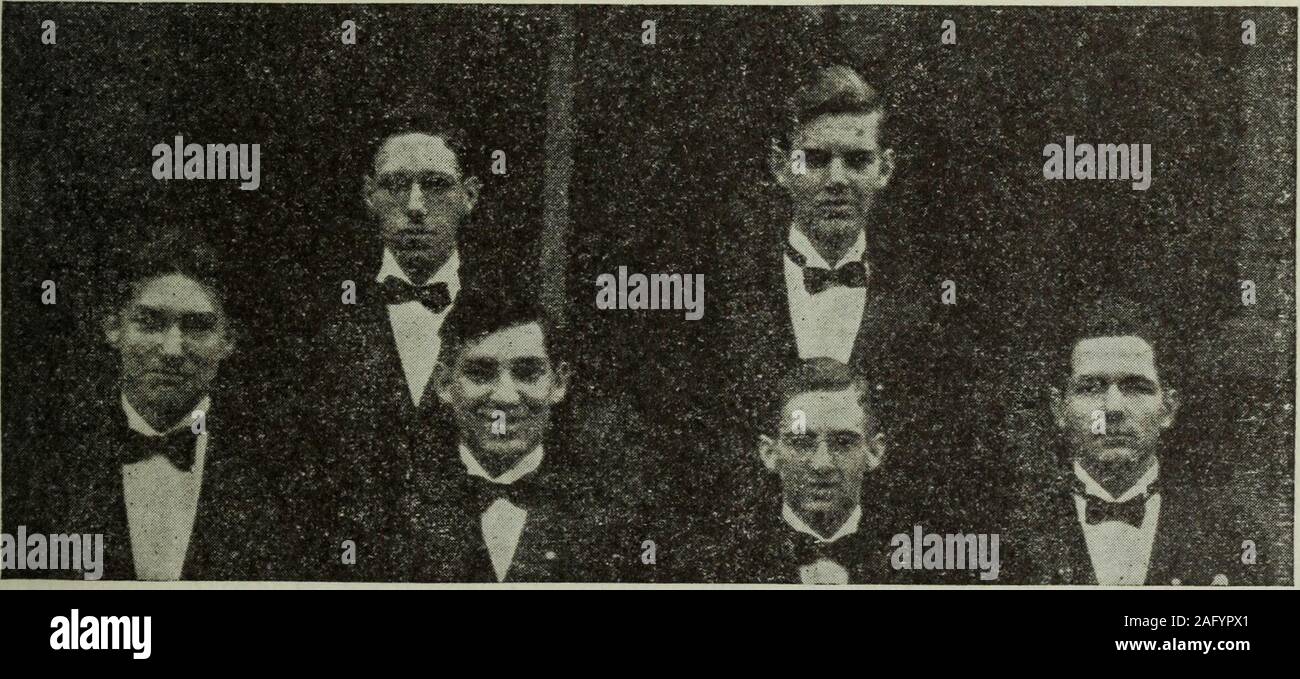 . Die Palm von Alpha Tau Omega. HENRY PINKVOSS Vorsitzender des Co-op-Tag. CINCINNATI INITIATESFront Reihe: Tour, Forthman, Gottschalk, DavidsonBack Reihe: Riensberg, Scheider 200 ALPHA NUMt. Union der PALM, April, 1937 Alliance, Ohio. - Am 13.02.28 Die chapterheld eine Einleitung für Gerald Jackson, Allianz; Elmer Grau, Ashtabula; GeorgeBoyle, Painesville; und Robert Sickafoose, Magnolia. Diese neue Gruppe gibt uns eine activechapter der 36 Mitglieder. Wir wurden gut rep-auf dem Varsity Basketball team von Stockfoto