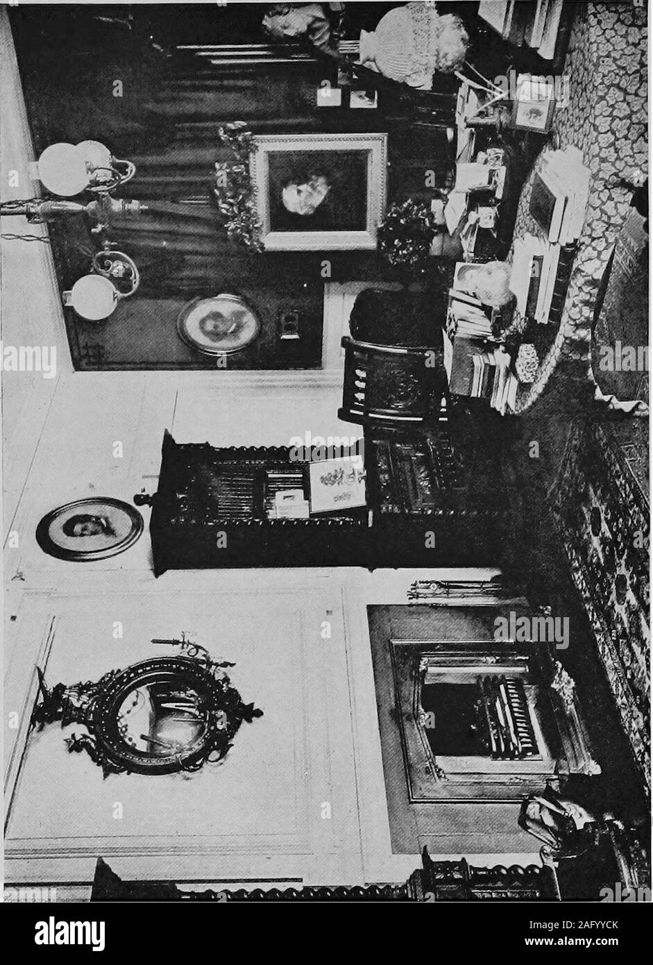 . Der dichter Neu England. Ted zu einem curiousparadox im Umgang mit longfellows Dichtung. Itadmits, er war und ist noch immer die beliebteste ofAmerican Dichter, gleichzeitig, dass es erklärt hiswork rein akademisch. Diese letzte Annahme isbased auf der Tatsache, dass der Großteil der sein Thema mat-ter wird aus der Literatur der Vergangenheit abgeleitet. Das ist natürlich richtig, da es für die meisten der Dichter, die gewohnt sind, wehave groß zu nennen. Was dichter isthere, keine Geschichte, die Appelle tohis Sinn für Schönheit, als Gegenstand? Wie lange-fellows Behandlung seiner Geschichten, auch wenn fr Stockfoto