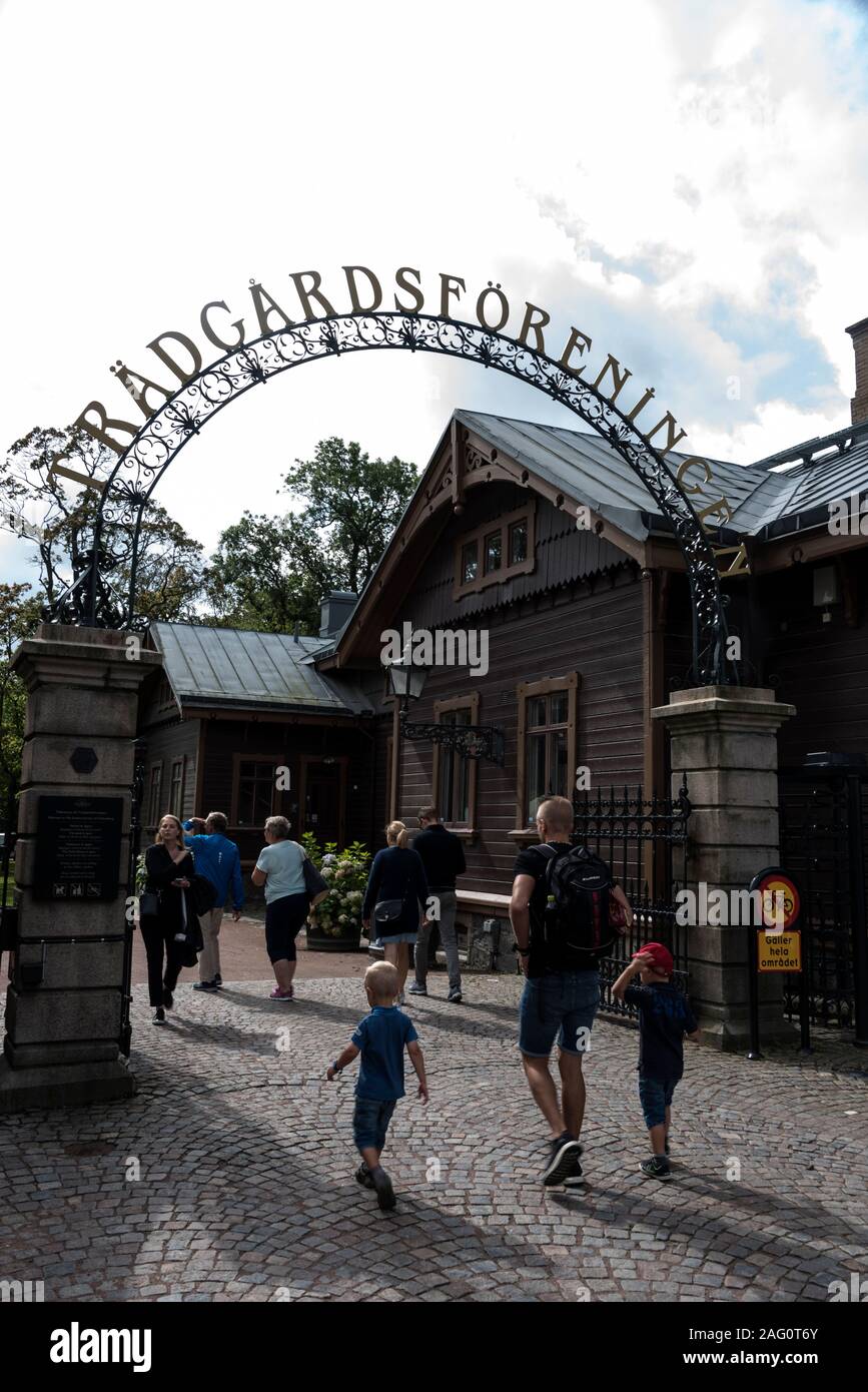 Eines Besuchers Haupteingang des Tradgardsforeningen, einer Stadt, Park, befindet sich neben dem Kungsportsavenyen im Zentrum von Göteborg, Schweden. Der Park mit seinen Stockfoto