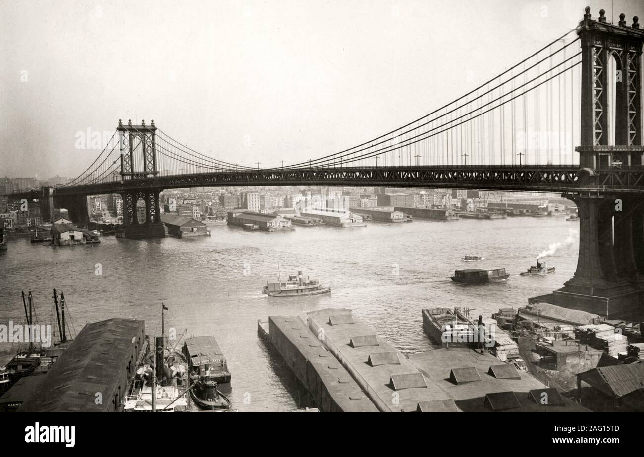 Die Manhattan Bridge, eine Hängebrücke, die den East River in New York City Kreuze, Verbinden der unteren Manhattan an der Canal Street in Downtown Brooklyn auf der Flatbush Avenue Extension. Stockfoto