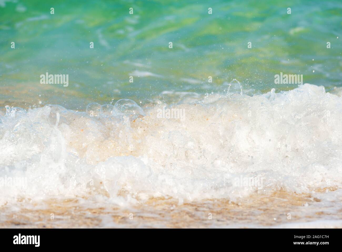 Meer Strand sand Splash surf Tageslicht Entspannung Landschaft Stockfoto