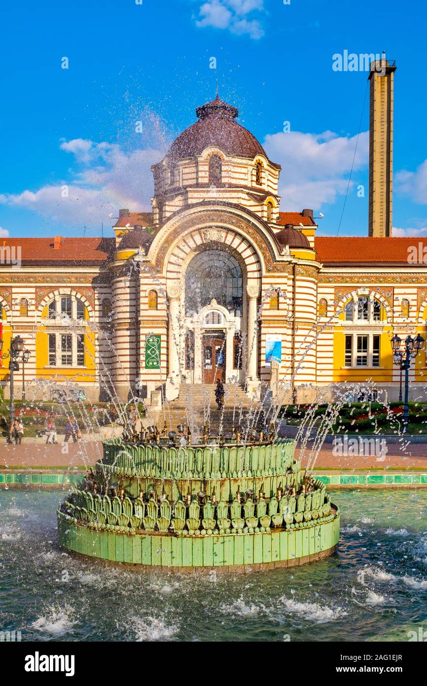 Hauptgebäude der Sofia Regionalen Historischen Museum, Sofia, Bulgarien Stockfoto