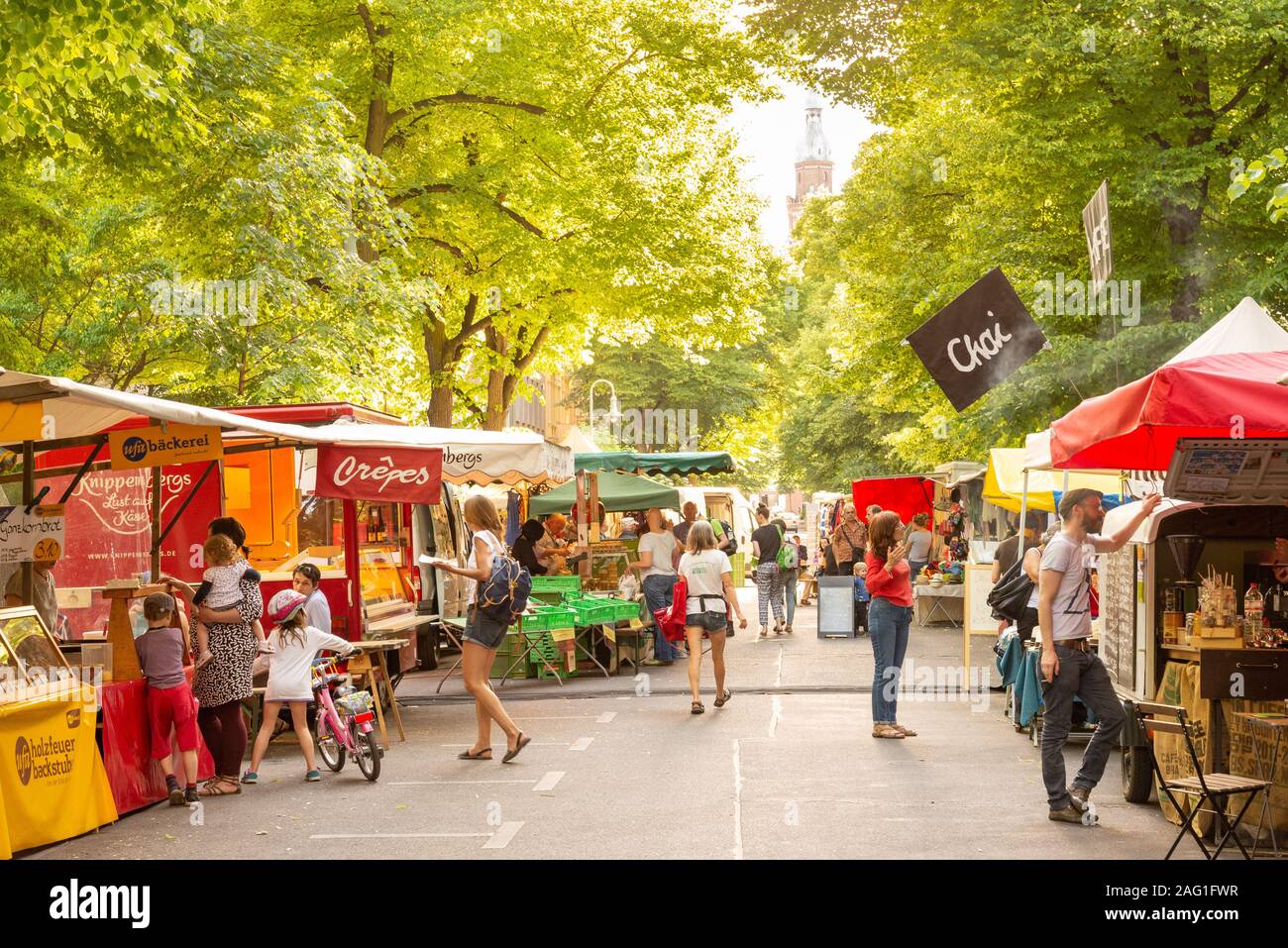 Wöchentlichen Bauernmarkt in Kollwitzplatz im Bezirk Prenzlauer Berg, Berlin, Deutschland Stockfoto