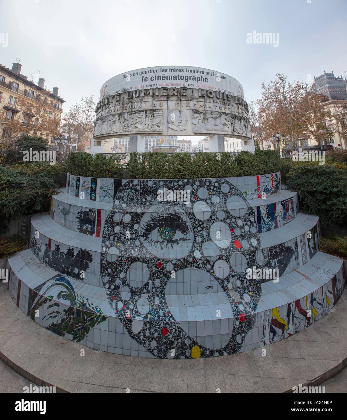 Lyon, Frankreich, Europa, 6. Dezember 2019, mit Blick auf das Institut Lumière Kino, Archiv und Museum Complex Stockfoto