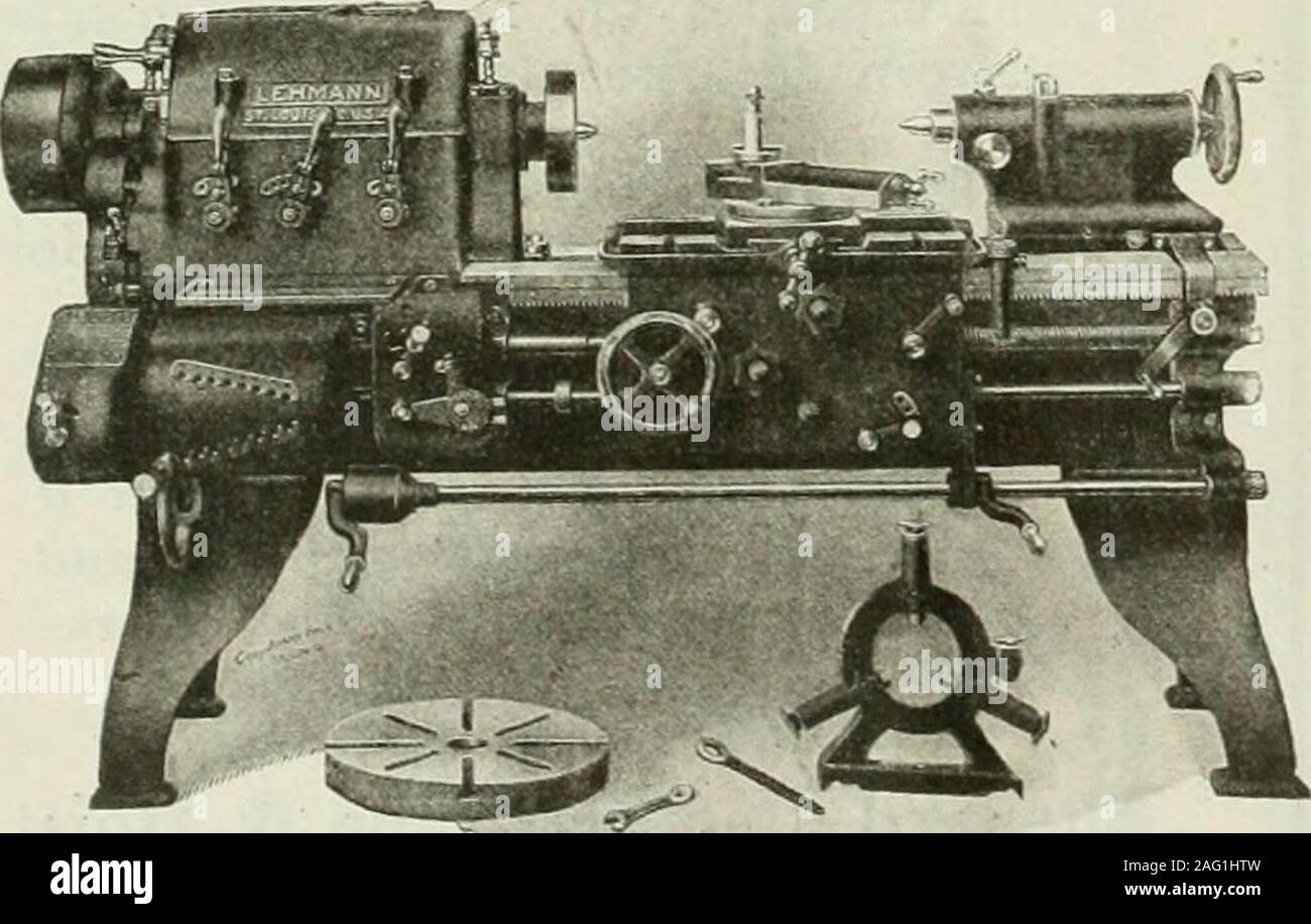 . Kanadische Maschinen. e Drehbank steht zu-Tag in einer Klasse voraus und allein. Einige der Features sind: 16 Spindeldrehzahlen in der richtigen geometricalprogression mit nur die Verwendung von v" hgears gewonnen. * Verbesserte Reibkupplungen (Patent angemeldet) Run- ning in Öl, erfordern keine Einstellung und givingforward und reverse Control an der Spindel. Wärmebehandelt oder gehärtetem Stahl Zahnräder. Alle Wellen, außer Spindel, auf Kugellagern. Spindel aus legiertem Stahl, gehärtet und geschliffen an den Lagerstellenaustritt in Phosphor Bronze Boxen. Kopf Gussformen öldicht Fall umschließt alle Run- ning Teile Stockfoto
