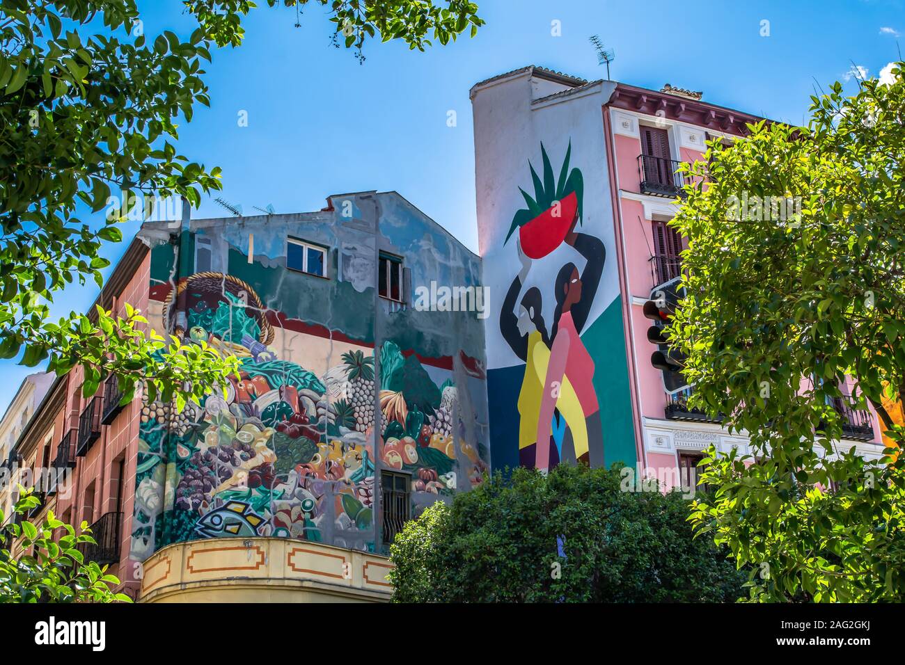 Die beliebten Viertel La Latina von Madrid, mit sehr bunten öffentliche Plätze, Bars und Geschäften gekennzeichnet Stockfoto