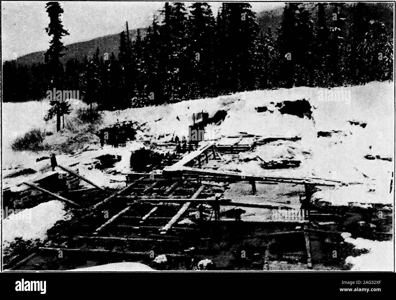 . Grundsätze der Bewässerung, dürren Ländern, Wasserversorgung, Storage Works, Dämme, Kanäle, Wasser Rechte und Produkte. Abb. B.-^ Anmelden und Damm. Cimarron River, N. Mex. (^ Seite 202) Platte XII. Abb. C-Grundlagen für Schnittholz dam. Yakima, Washington. Stockfoto