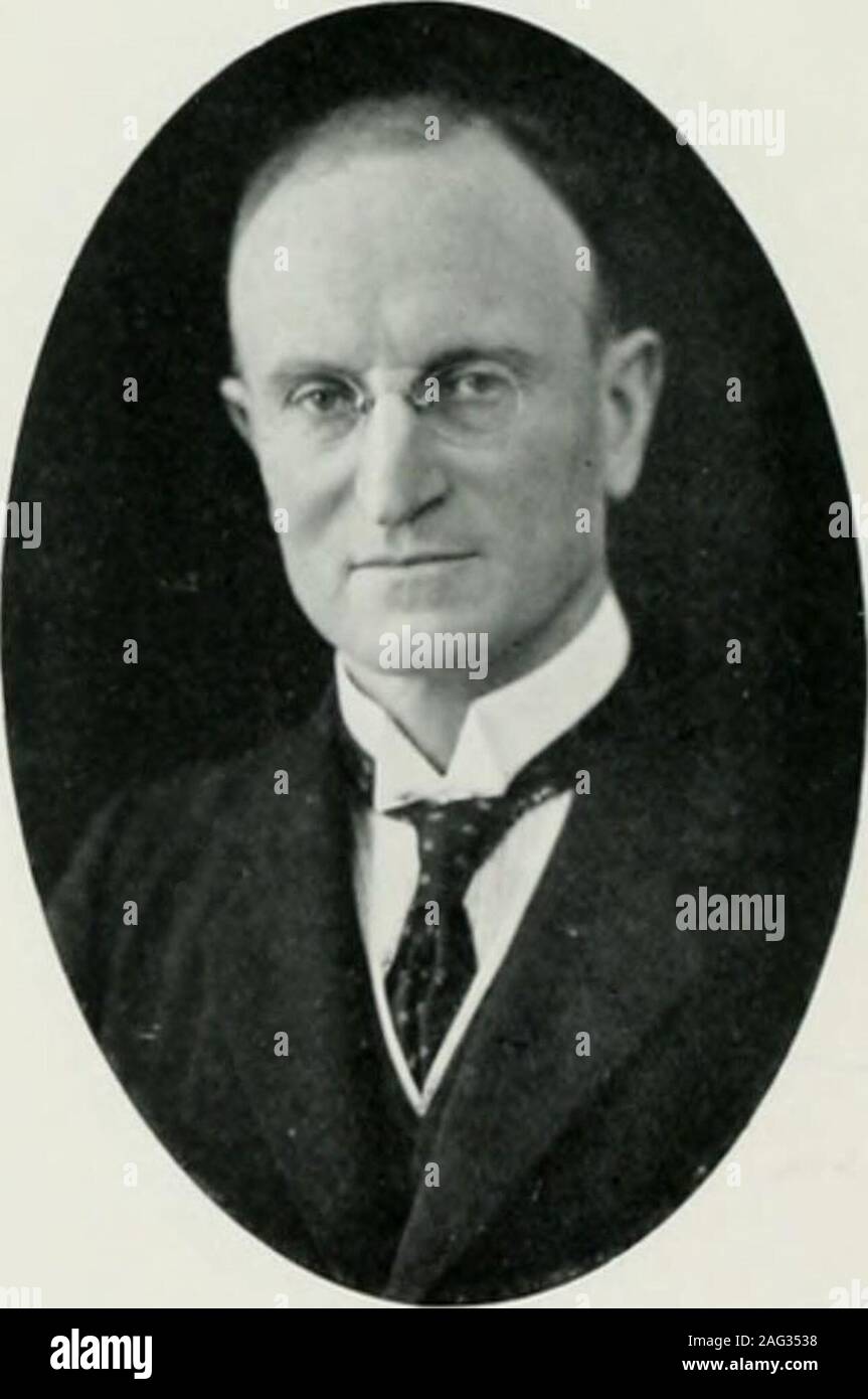 . Bemerkenswerte Londoners, eine Illustrierte "Who's Who" der Professionelle und Geschäftsleute. FELI. COULSON VINKACE, M.D., M.S., F.R.C.S. (Eng.) Der bekannte Spezialist von Wimpole Street, W. wurde bom inMoselev, Birmingham, 1. S5S. Gründer und Senior Surgeonto St. Pauls Krankenhaus. Red Lion Square, HR. lliorn, W.C., für Haut und genito-urinäre Krankheiten, und erste Präsident. Consulting Chirurg, Hirmingham und Midland Haut andUrinary Krankenhaus. Hat viele Londoner Hospitalappointments, einschließlich Demonstrator des theLondon Anatdiiy im Krankenhaus. Meile ICnd, E. Resident Medical Officer, Krankenhaus der Frauen. Soho Square, W. Stockfoto