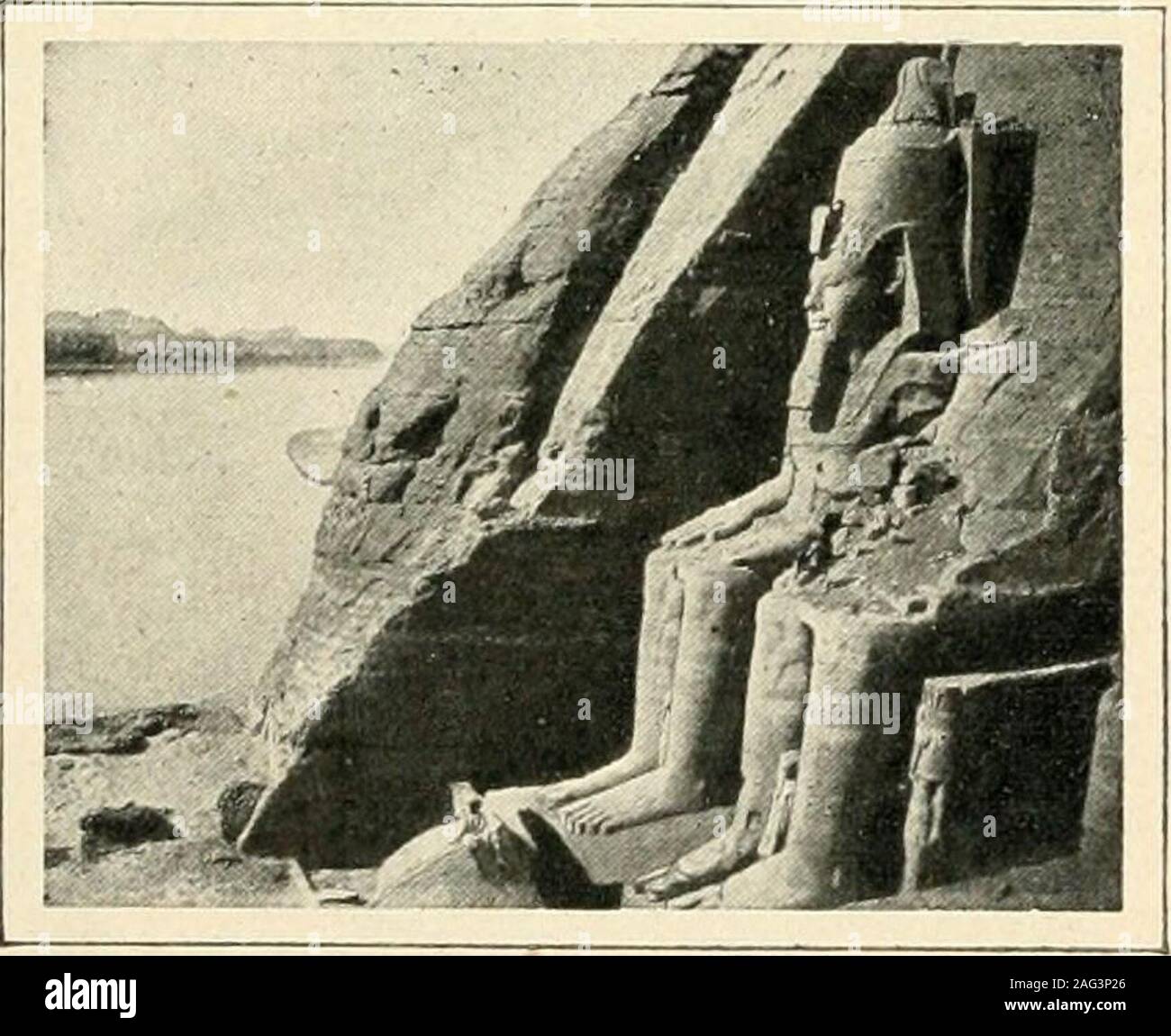 . Égypte. nt une Tour - nure excellente à Theben. Silsfaiblissent un peu dans le diversendroits MemnoniumdAby-dos, Mesz que, Après avoir Rap - pelé Les Ateliers de Sétoui V àla Capitale, Ramsès II dut uti-liser un Atelier lokale qui ne lesvalait Punkt. Dans la Nubie, àIbsamboul et à Béît - Oually, oùil thébains déporta des Artistes, la Skulptur partout une Tenue sparen solide: Ibsamboul possèdece que Champollion déclarait être, sans Gerechtigkeit, le Chef-doeuvredu bas-relief Égyptien, le combattant (lîg Sésostris. 356), Il estdaspect un peu fruste, par la faute du Grès, qui Est de texturegrossière, Stockfoto