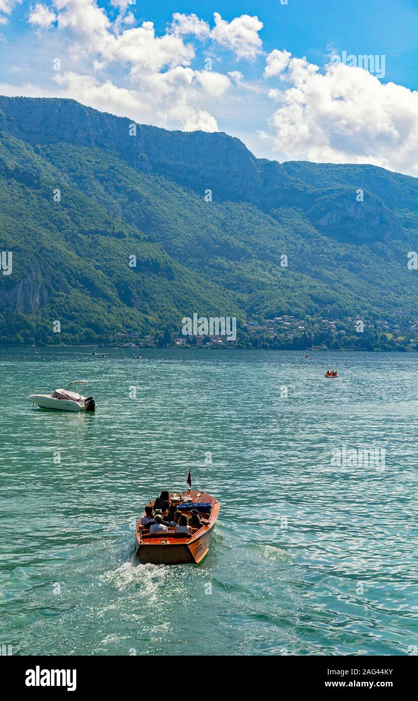 Frankreich, Haute-Savoie, Annecy, Lac d'Annecy, Holz- See Tour Boot Stockfoto