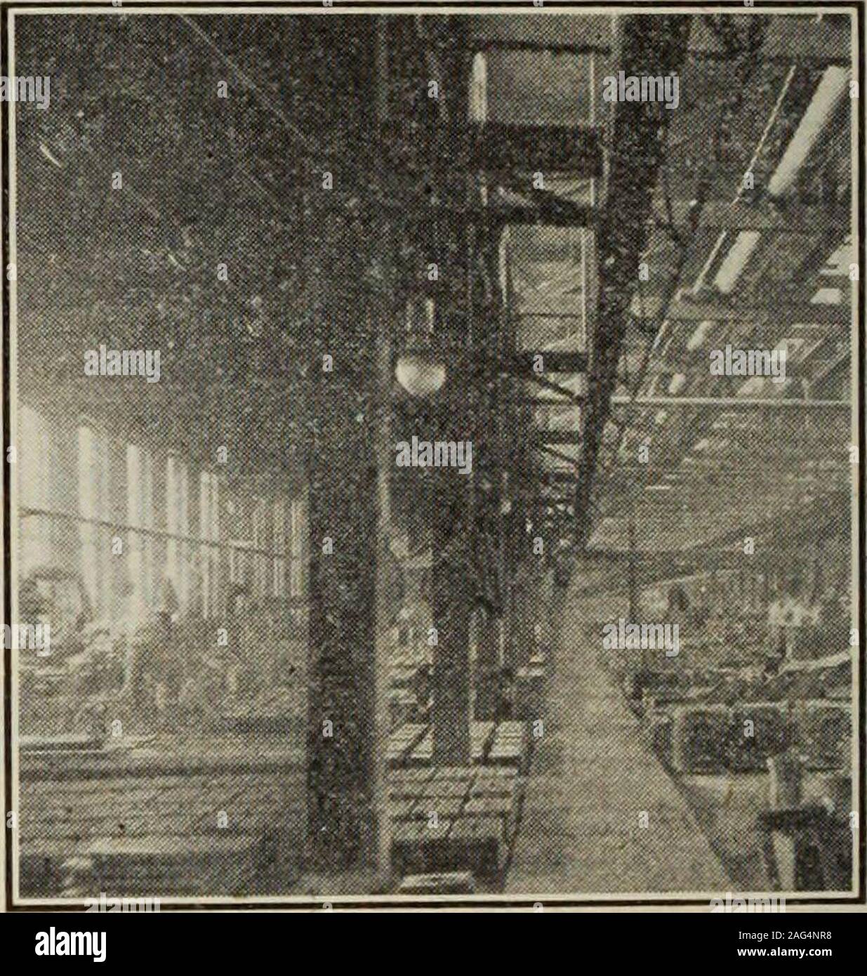 . Kanadische foundryman (1921). Der MasseyMfg, Co.; das Werk in Brantford, Form - erly als A. Harris & Sohn Co., der Verity Pflug arbeitet in Brantford, und die Bain Wagen arbeitet bei Wood-stock bekannt. Sie haben auch eine Anlage auf der Wes-t und sind mit den Sawyer-Massey arbeitet an der Hamilton, Ontario Alle Pflanzen streng sind Cana- dian verbunden, im Kleinen begonnen und arbeitete bis zu ihrer gegenwärtigen Enor-mous Abmessungen. Die beiden großen Pflanzen, die Toicn o und Brantford, wereboth begann in kleinen Städten und Wuchs upin, um die Riemenführung zu einander bis, wisdomdictated, die in der Union war Stärke, der betriebssystemleistung Stockfoto