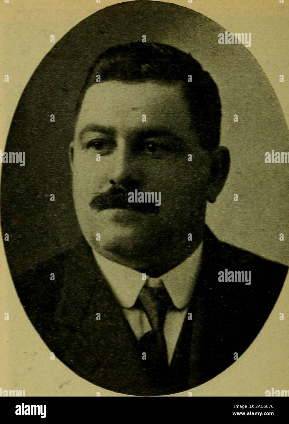 . Wer ist wer in der staatlichen Politik. ARMSTRONG, William M., 25 Middlesex, Rep., Somerville. Geboren MechanicsFalls, Me., 17. August 1850; öffentliche Schulen. küferei Hersteller und Händler. Mem-ber Bord erste M. E. Kirche, Direktor andex-pres. Y.M.C.A., ex-pres. der Handel, Rep. club der Heiligen Messe, Maurer, R. A., A.O.U.W., assoziiertes Mitglied Kinsley post, G. A.R. Vorstand Stadträte 3 Jahre; Haus 1909-10, Ausschüsse für Bildung (Ch), liquorlaw. 11, Bildung (Kap.), Alkohol Gesetz. 71. ARSEXEAULT. ALFRED, 6 Worcester, dem.. Spencer. Es Jan. 3, 1869 geboren; öffentliche Schulen, Holy Cross College, WestFarnham, Stockfoto