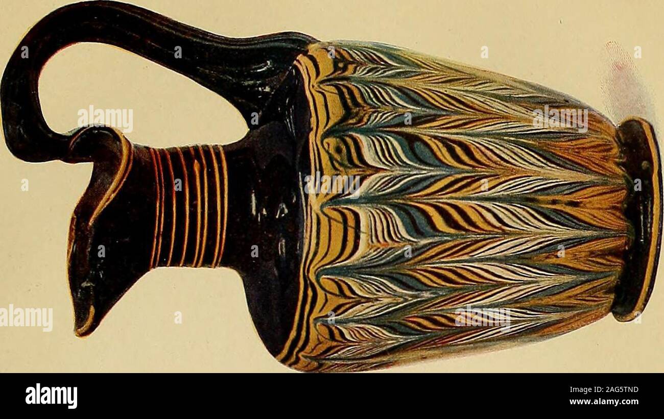 . Glas. Es ist in der Tat diese kleinen Vasen, sind die meisten characteristicproduct der ersten Periode der Glasherstellung. Es ist nicht allzu viel zu sagen, dass die wenig wissen wir von theprocesses dieser frühen ägyptischen Glas Entscheidungsträger ist derivedfrom Mitteilungen zu den Themen durch die memoirsin die Dr. Flinders Petrie beschrieben hat die Ergebnisse Ausgrabungen ofhis verstreut, vor allem aus dem Bericht 1894 ausgestellt, auf seine Entdeckungen in Tell-el-Amarna. In der Einführung zum Katalog der Ägyptischen Ausstellung die Burlington Fine Arts Club 1895 heldat, Dr. Petrie hassummed bis unser Wissen auf. Stockfoto