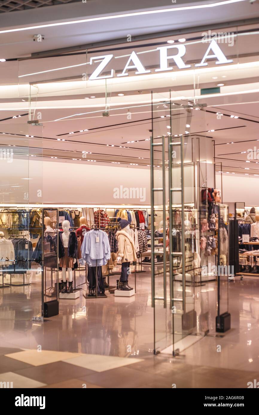 Zara kids shop Fotos und Bildmaterial in hoher Auflosung Alamy
