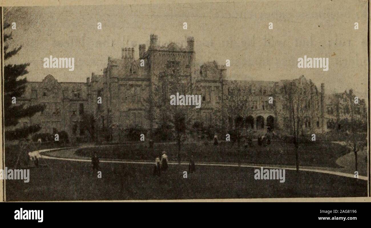 . Busyman's Magazine, Juli-Dezember 1907. y von Rosedale. Begründung: von Bloor St. zu Roseda! eRavine fahren 600 Meter verlängern. Weitläufigen Rasenflächen. Gebäude: Dampf beheizt; elektrisches Licht; Klasse - Zimmer für die Schule Arbeiten konzipiert. Akademische Abteilung: 14 Lehrer der thehighest akademische Qualifikationen, von denen 8 sind in Residence, und von diesen, 4 sind Europäische ausgebildete Lehrer der ModernLanguages. Miss J.E.Macdonald, B.A., Principal. 27 BESUCHSLEHRERINNEN: Musik 19, Kunst 3, physischen Konzeptabsicherung-cal Bildung 2, sprechtechnik 1, Hauswirtschaft 2. Tägliche Anwesenheit 140, von denen 50 in Resi-Vertrauen; Klassen durchschnittlich jeweils 10. PRE Stockfoto