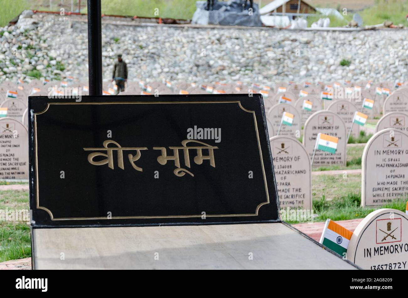 Veer Bhoomi zeigt Epitaphe in Erinnerung an Soldaten, die während der Operation Vijay im Kargil war Memorial, Dras, Indien, das höchste Opfer dargebracht haben Stockfoto