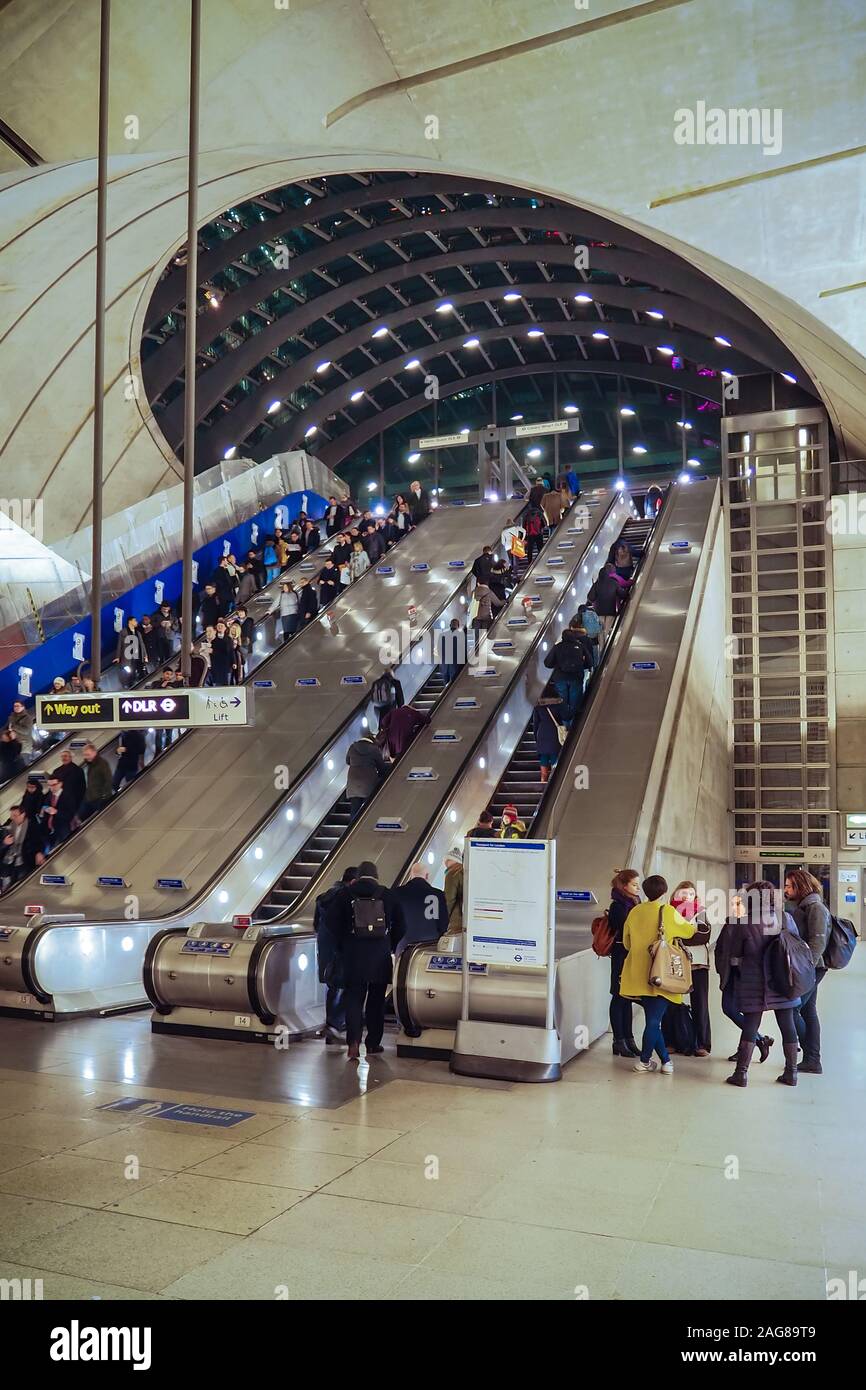 Die U-Bahnstation Canary Wharf, London, Großbritannien. Stockfoto