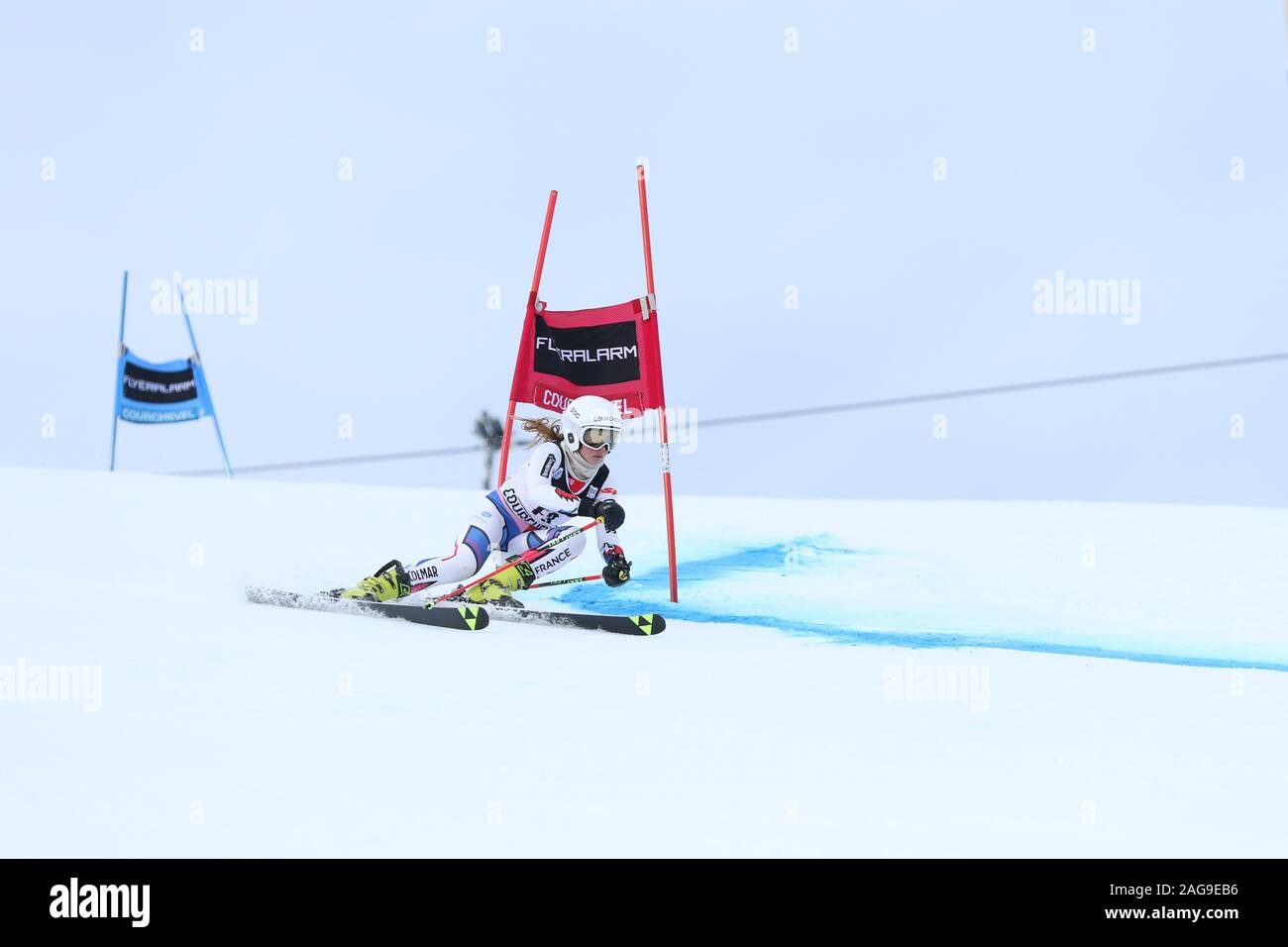 17. Dez 2019 Courchevel Frankreich Audi FIS Alpine Ski World Cup 2019/20 Junge französische Frauen Alpine Skifahrer Vorläufer der Frauen Riesenslalom Ski Schnee Stockfoto