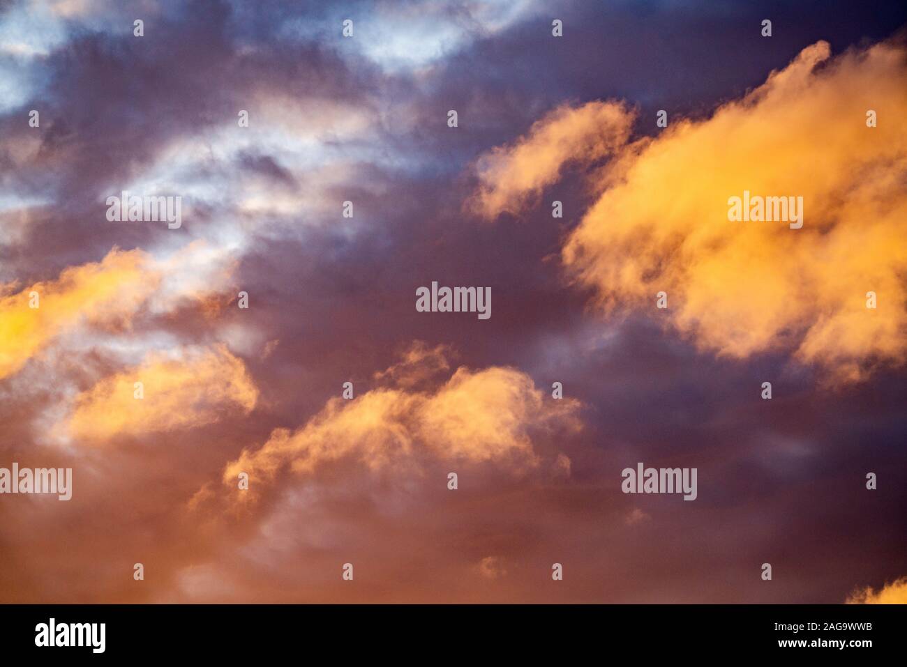 Wolken und Sonnenuntergang, Reykjavik, Island Stockfoto