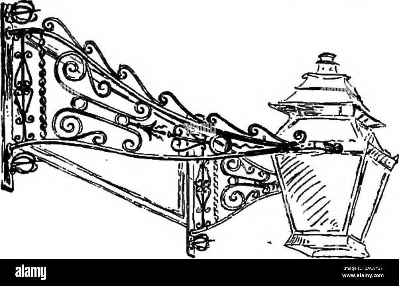 . Englisch Schmiedearbeiten aus dem XVII. und XVIII. Jahrhundert; eine historische und analytische Berücksichtigung der Entwicklung von Außen smithcraft. Abb. 132. Die LAMPENHALTERUNG AM TOTTENHAMCROSS, skizziert von J. von Norton. Abb. 131. Lampe BRACKETAT MICKLEGATE, York. Existenz; aber selten beingconspicuous Objekte, für theyneed betrachtet werden. Ein ungewöhnlich reichhaltiges examplemade Eine rect-eckige Lampe war sketchedat Tottenham Kreuz 1877 von Norton und Pub zu empfangen - Herausgab (Abb. 132). Vielen Lamp-Holders 289. Abb. 133. Eine doppelte BRACKETAT das Red Lion, Stratford. Beispiele, einige von ihnen von großem Interesse, kann discoveredin werden die Gerichte Stockfoto