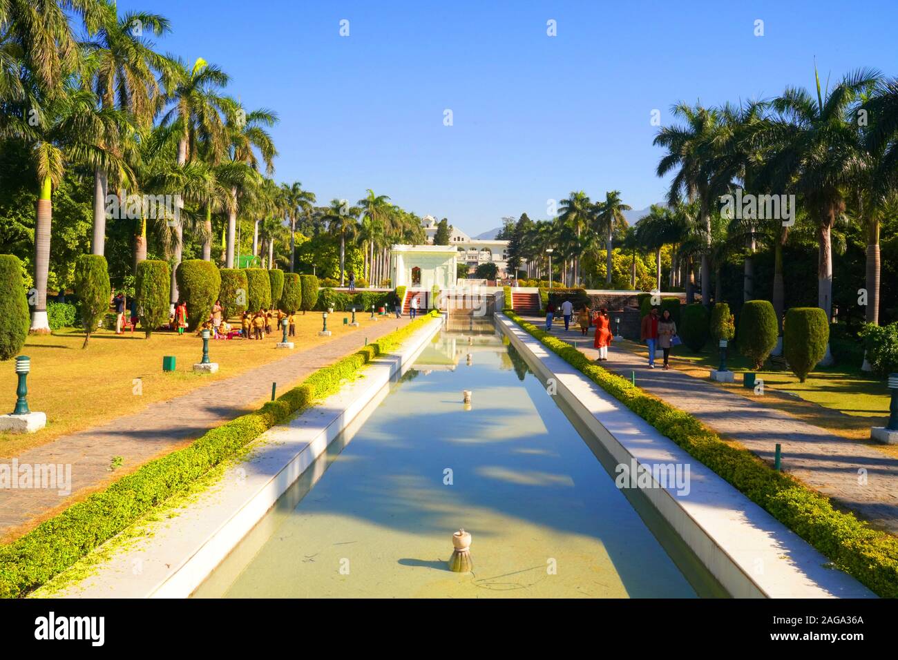 Panchkula, Haryana/Indien - 03. Dezember 2019: Yadavindra Gärten, auch als Pinjore Gärten bekannt Stockfoto