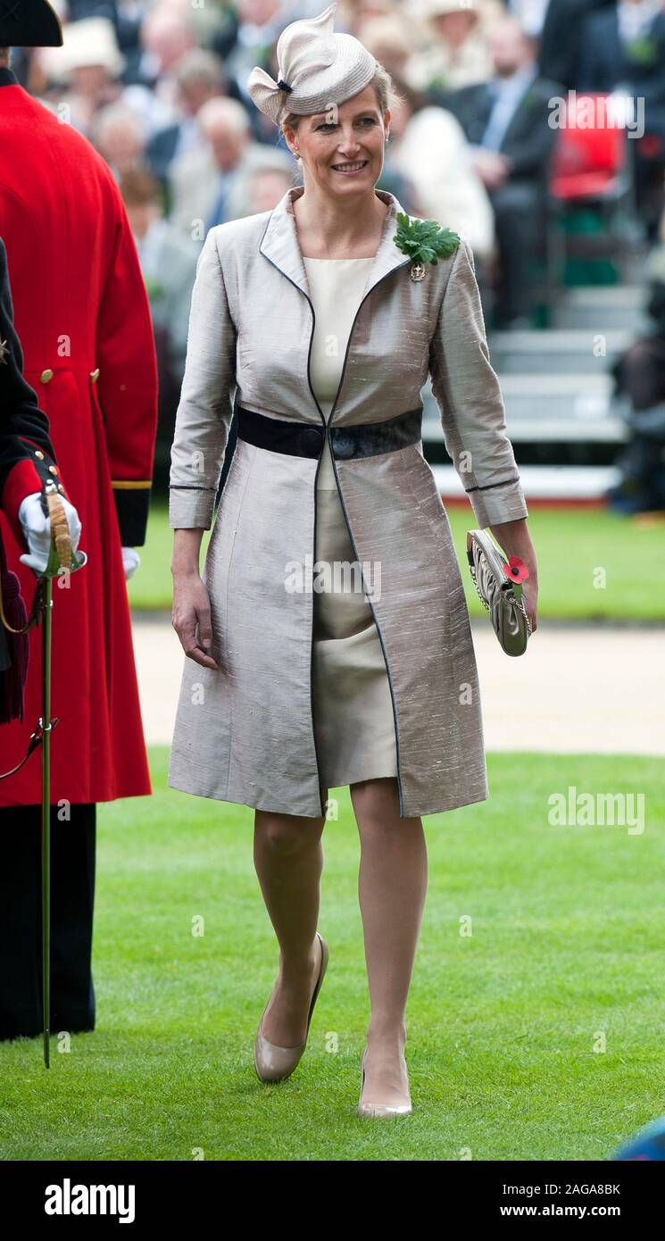 Die Gräfin von Wessex Besuch des Royal Hospital Chelsea für des Rentners jährlichen "Founder's Day Parade im Juni 2012. Founder's Day, auch als Eiche Apple Tag bekannt, ist immer in zeitlicher Nähe zum 29. Mai - der Geburtstag von Charles II. und das Datum seiner Restaurierung als König in 1660. Stockfoto