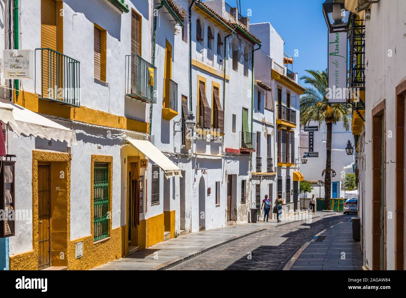 Straße in der Altstadt von Cordoba, in der Region Andalusien in Spanien Stockfoto