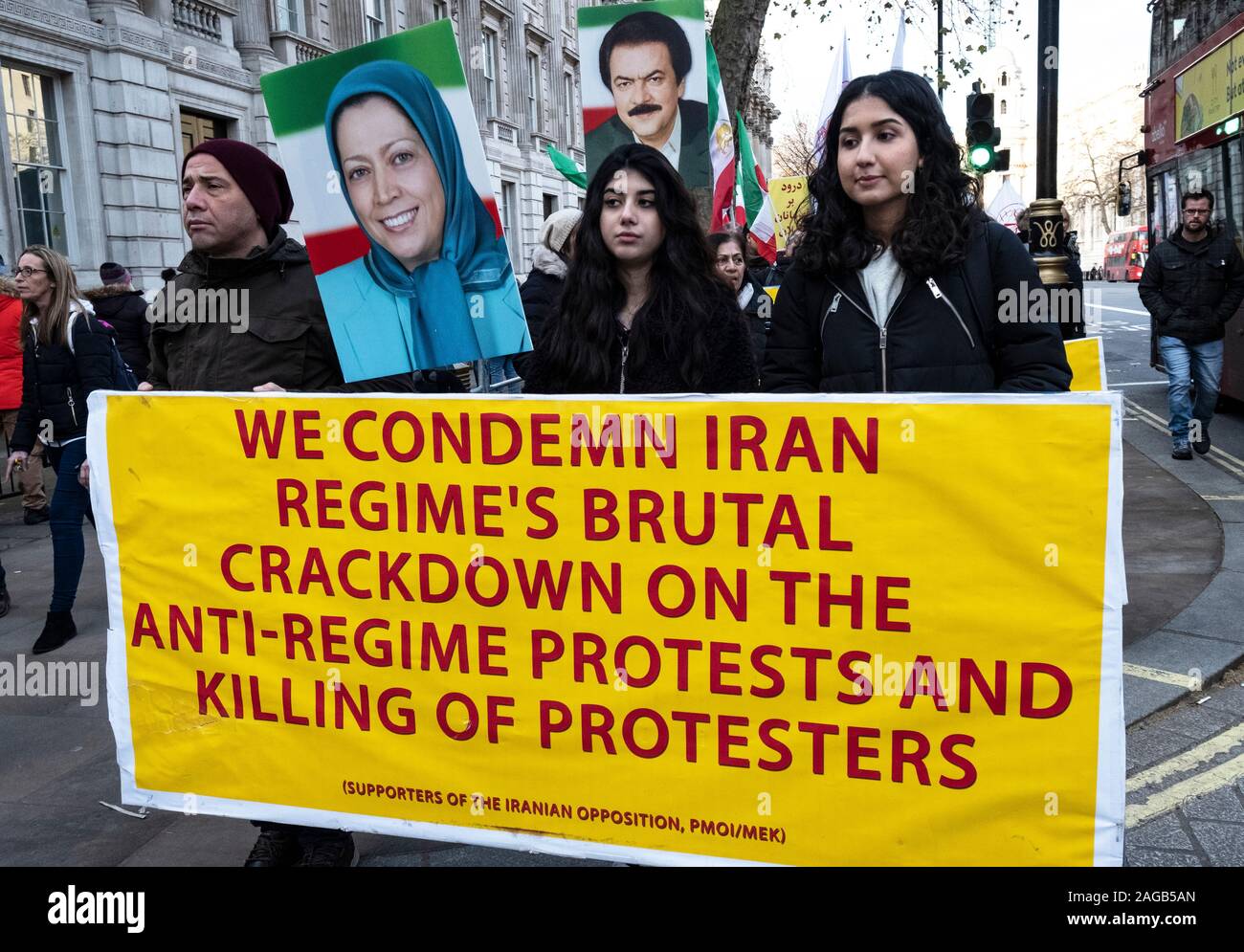 Iraner protestieren in London in der Sympathie mit und unterstützt die Demonstrationen im Iran in der Opposition gegen die Politik der iranischen Regierung und brutale Regime Stockfoto