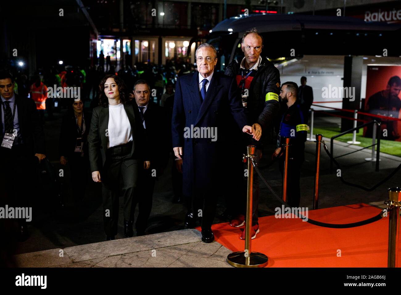 Florentino Perez im Camp Nou Stadion anreisen, während La Liga Match zwischen dem FC Barcelona und Real Madrid im Camp Nou am Dezember 18, 2019 in Barcelona, Spanien. Cordon drücken Sie Stockfoto