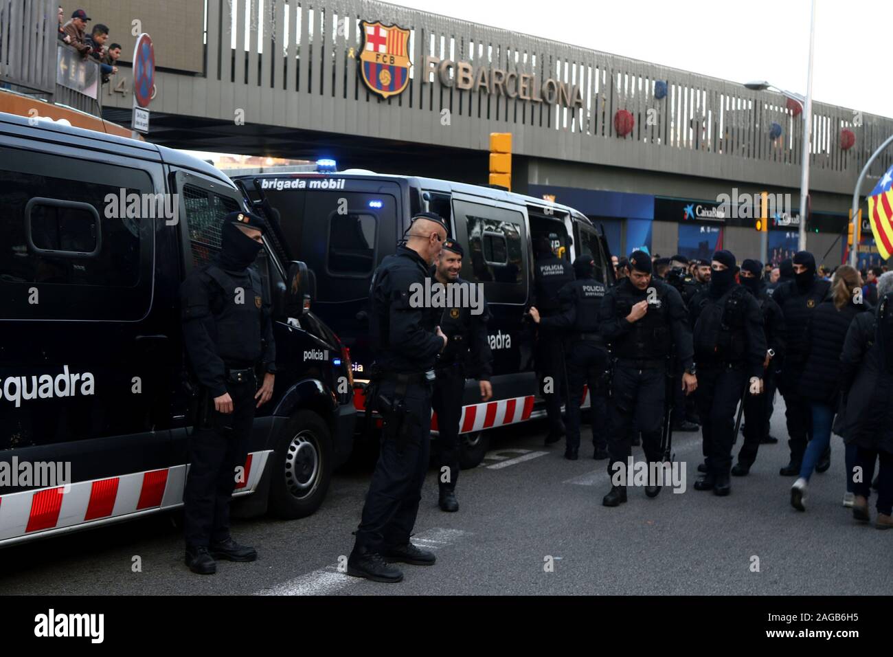 BARCELONA, 18-12-2019. LaLiga 2019 / 2020 Datum 10. Barcelona-Real Madrid. Tsunami demokratischen Manifestation Stockfoto