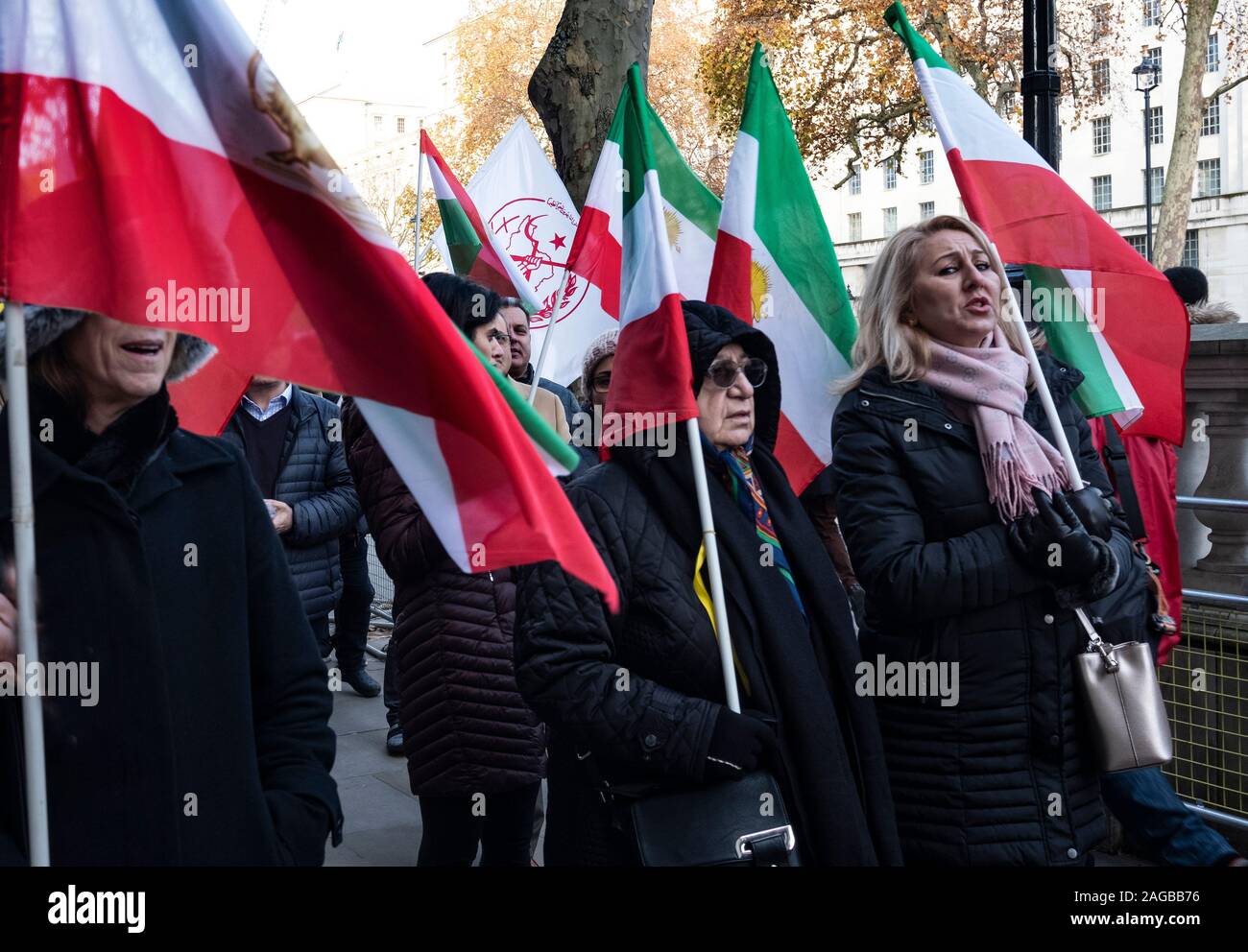Iraner protestieren in London in der Sympathie mit und unterstützt die Demonstrationen im Iran in der Opposition gegen die Politik der iranischen Regierung und brutale Regime Stockfoto
