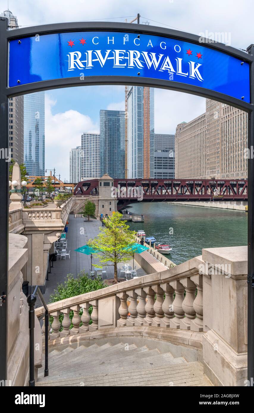 Chicago Riverwalk von Marshall Suloway Brücke auf den Chicago River, Chicago, Illinois, USA Stockfoto